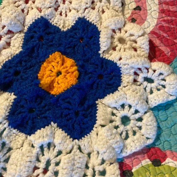 VTG Floral Crochet Blanket - Multicolor - Picture 5 of 7